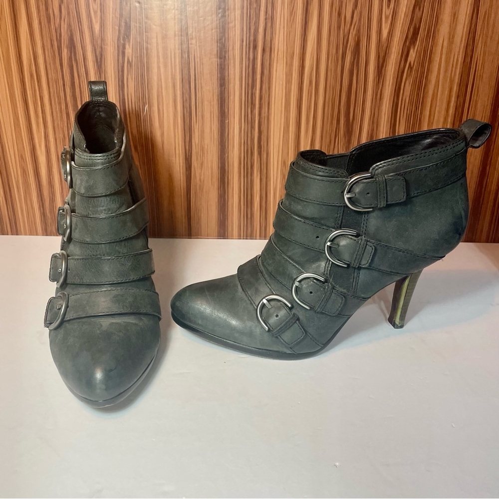 Coach ‘Tessie’ Smoke Gray Leather Ankle Boots Sz 10B